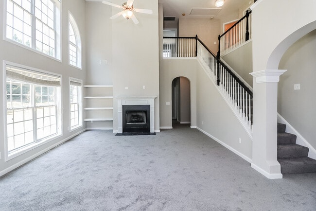 Foto del edificio - 5456 The Vyne Ave