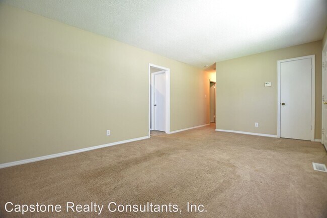 Building Photo - 3 br, 1.5 bath House - 4130 Edgeware Rd.
