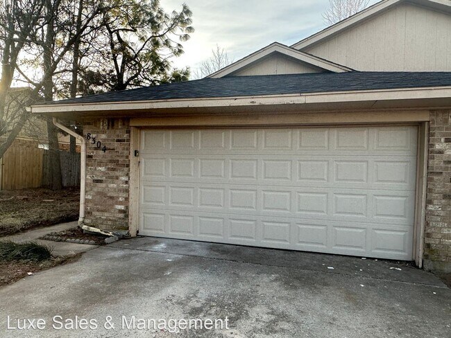 Foto del edificio - 2 br, 2 bath House - 8304 NW 8th Street