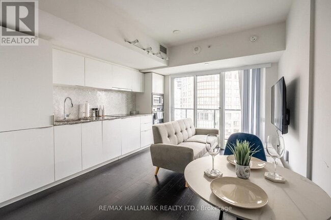 Photo du bâtiment - 955 Bay St.