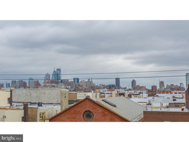 Building Photo - 1400 S Darien St