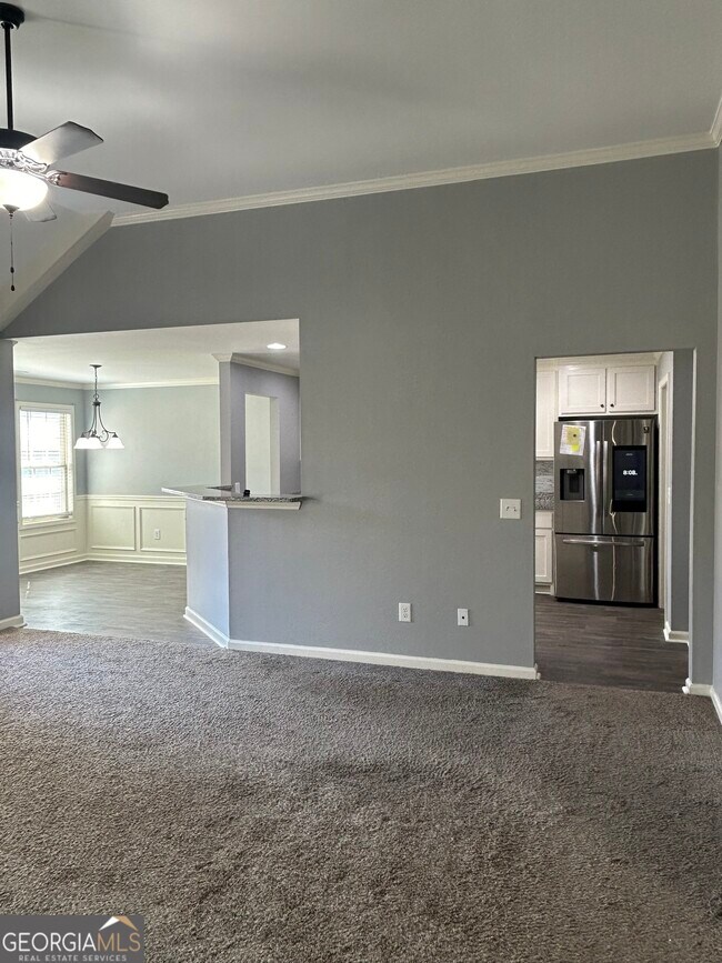 Building Photo - 149 Peak Ct.