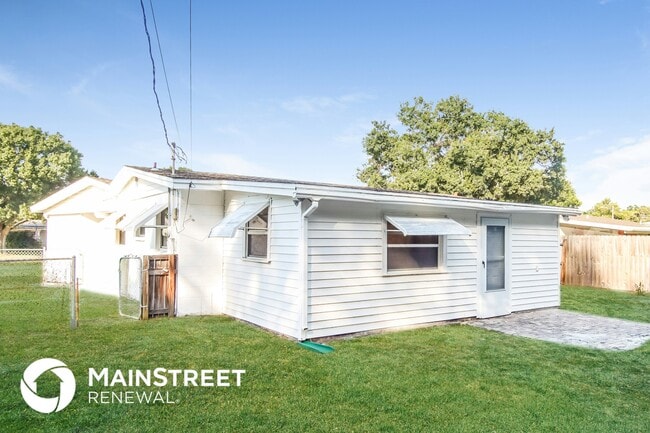 Building Photo - 2365 Dordon Dr