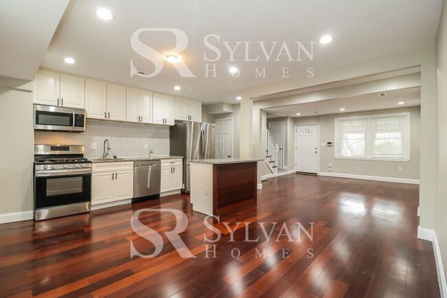 Building Photo - Prepare to be impressed by this 3 bedroom,...