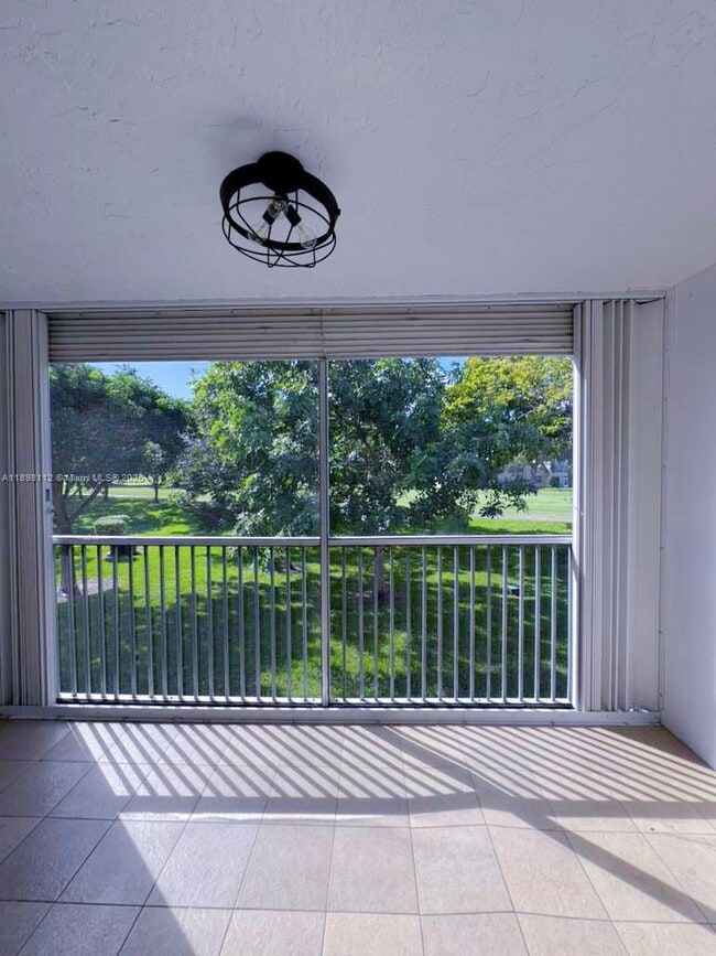 Foto del edificio - 7331 NW 18th St