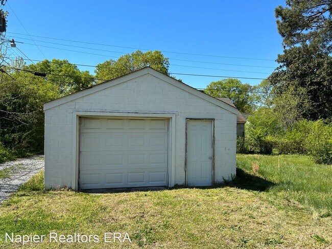 Building Photo - 3 br, 2 bath House - 1130 Hollister Avenue