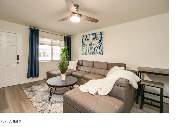 Foto del edificio - 6809 E Earll Dr