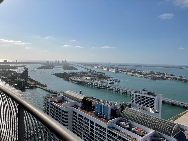 Foto del edificio - 1750 N Bayshore Dr