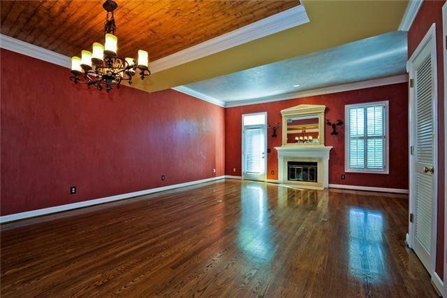 Sala de estar y comedor - 3437 Golf Club Ln