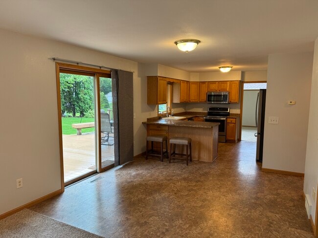 Building Photo - 506 Traveler Ln