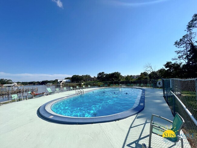 Foto del edificio - Charming 2 Bedroom Unit at Pier One!