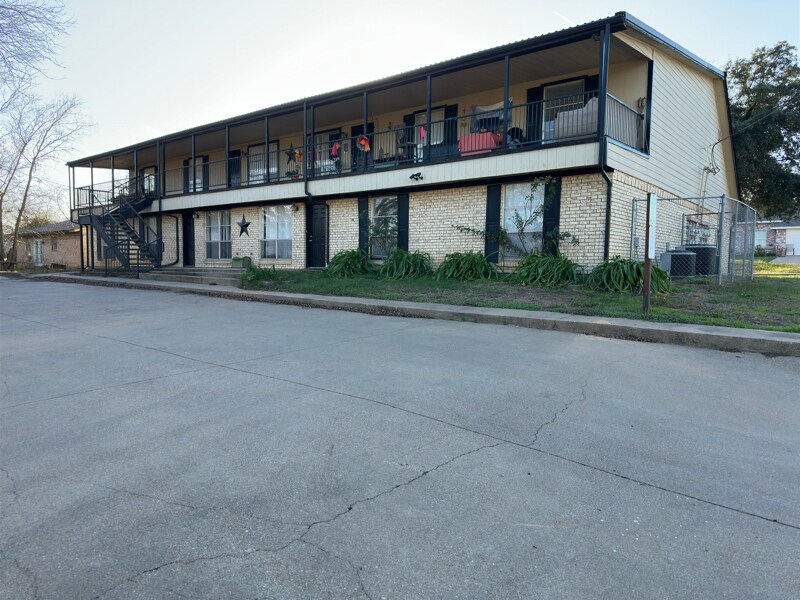 Foto principal - 309 N Fairview St