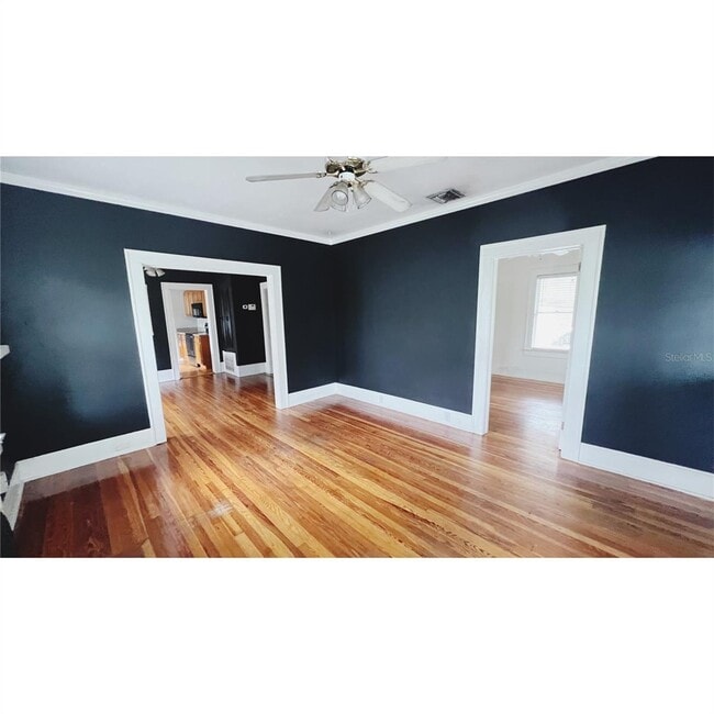 Building Photo - 209 N Mills Ave