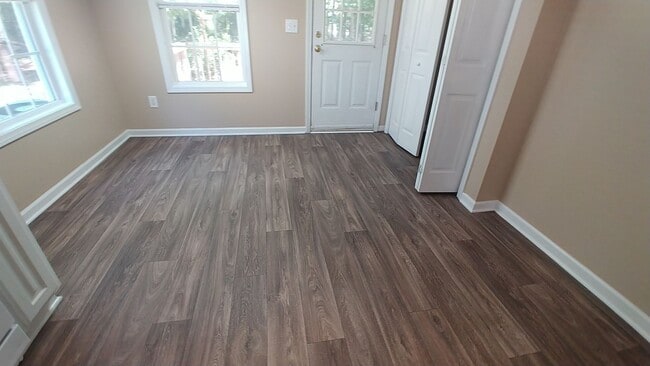 Foto del edificio - 1206 Stoneridge Ln