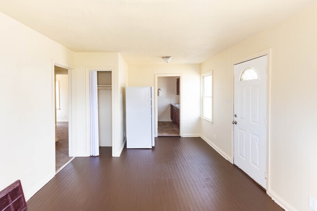 Building Photo - 808 Seward Ave