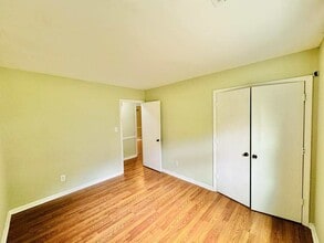 Building Photo - 4824 Farm Pond Ln