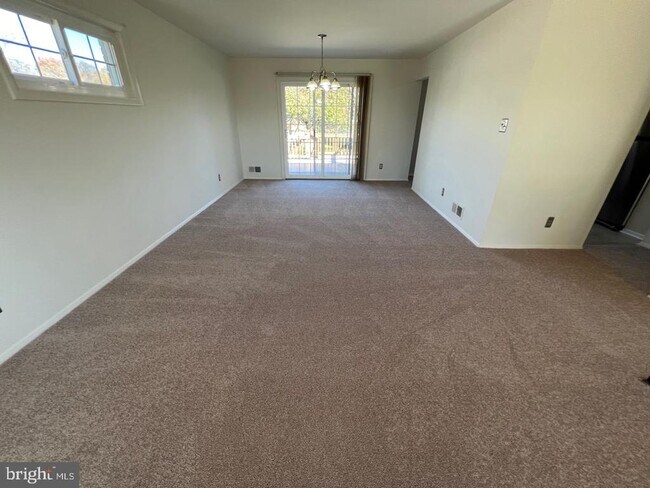Foto del edificio - 14234 Chadwick Ln