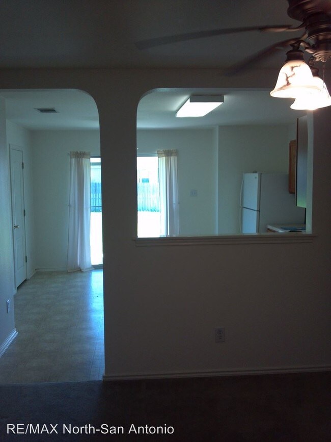 Building Photo - 3 br, 2.5 bath House - 430 Bridle Ridge