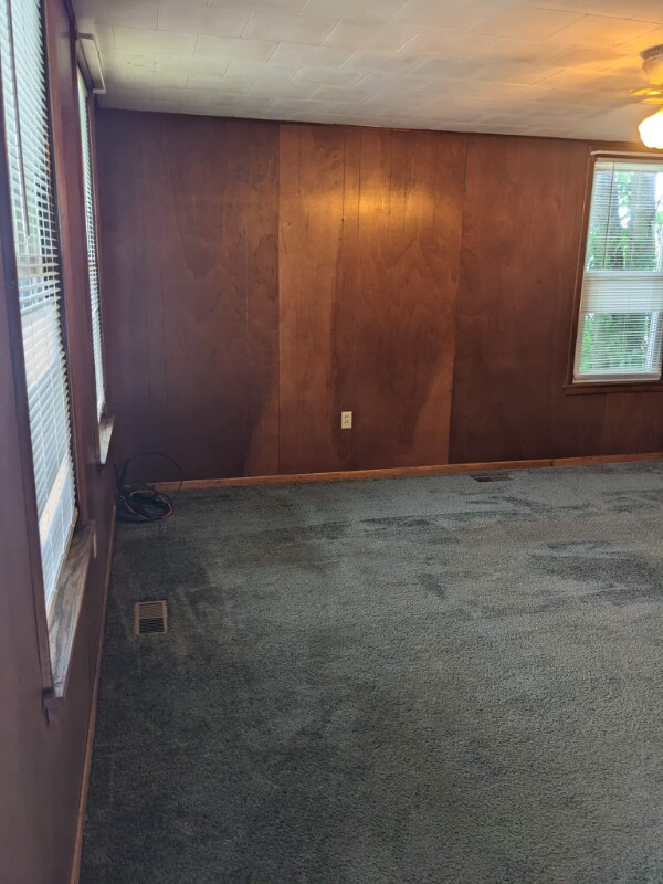 701 Central Ave Unit 1, Oil City, PA 16301 Room for Rent in Oil City