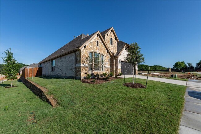 Building Photo - 220 Lake Cove Dr