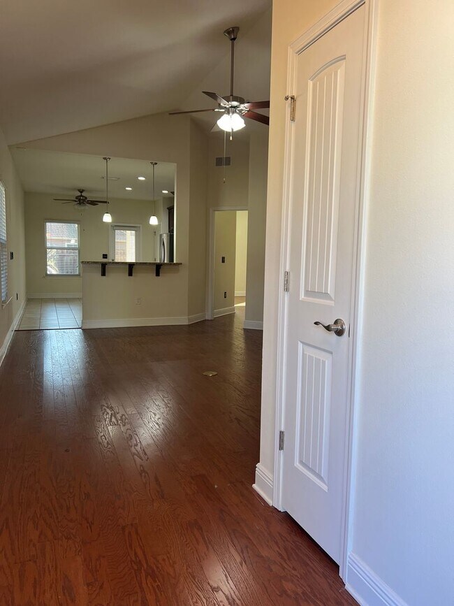 Foto del edificio - 292 Marsh Landing S