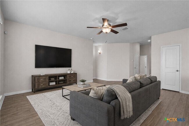 Foto del edificio - 1037 Shelby Dr