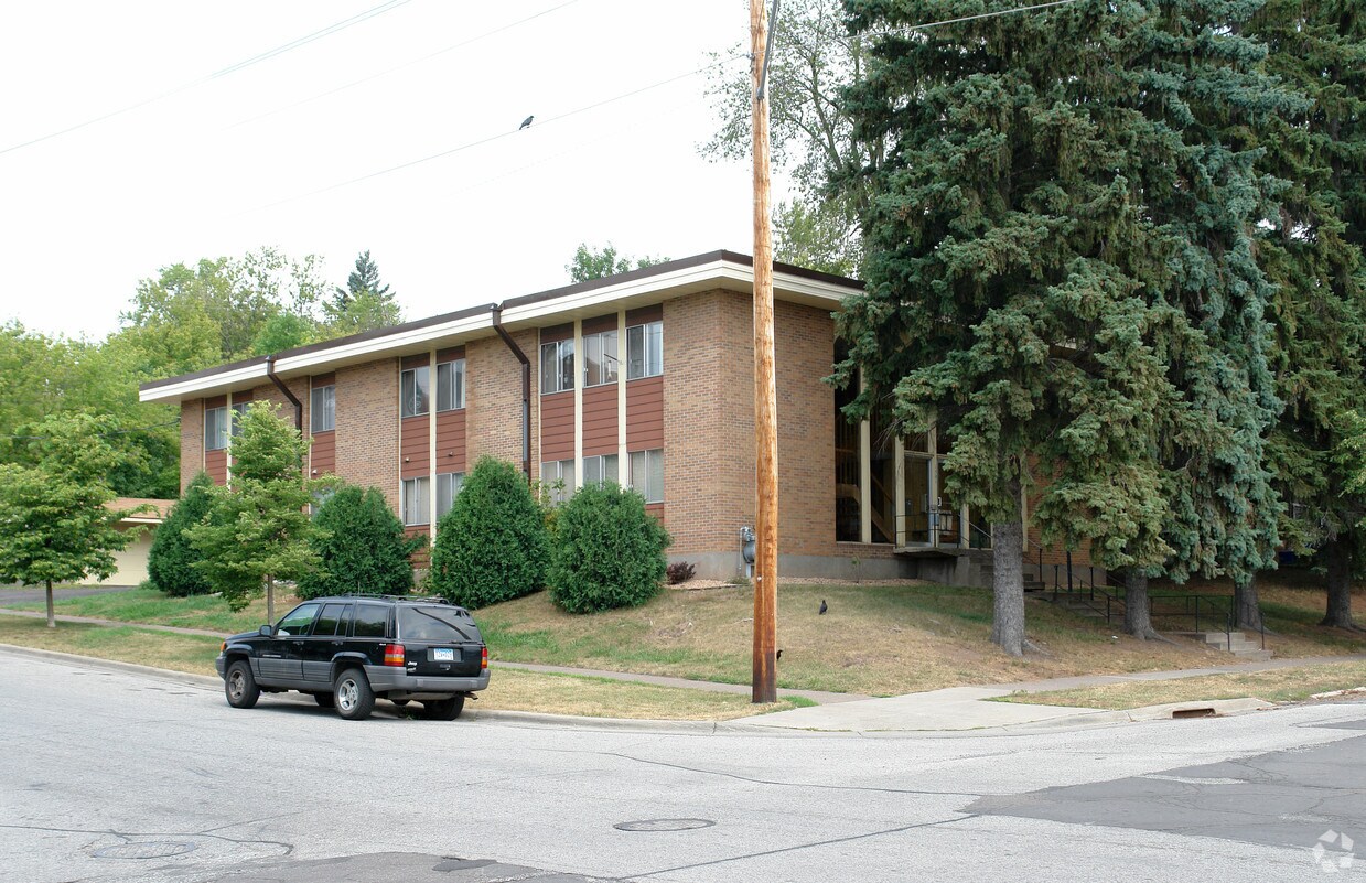1501 E 1st St, Duluth, MN 55812 Apartments in Duluth, MN