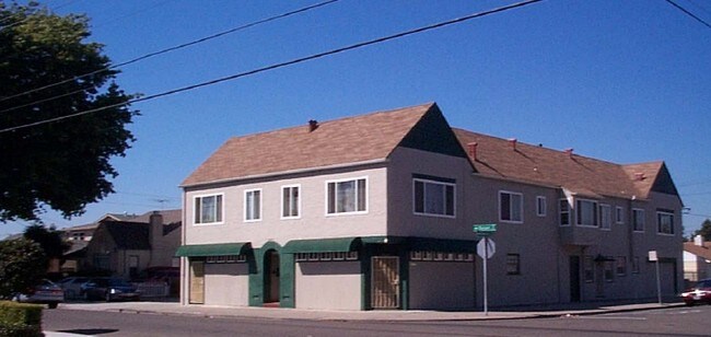 Building Photo - 1939 Durant Avenue