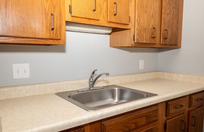 Interior Photo - Parkwood Glen
