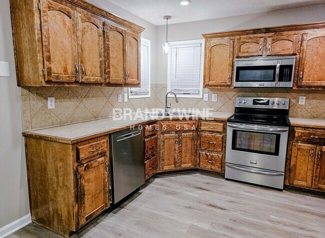Foto del edificio - 803 SW Hilltop Ct