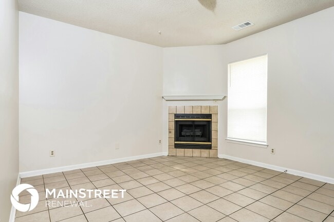 Building Photo - 4590 Lindawood Ln