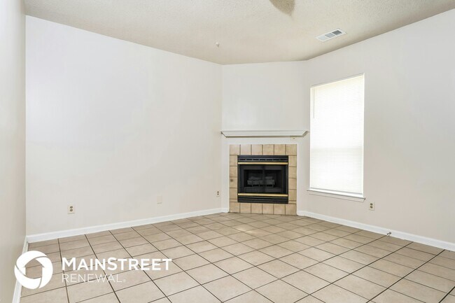 Foto del edificio - 4590 Lindawood Ln