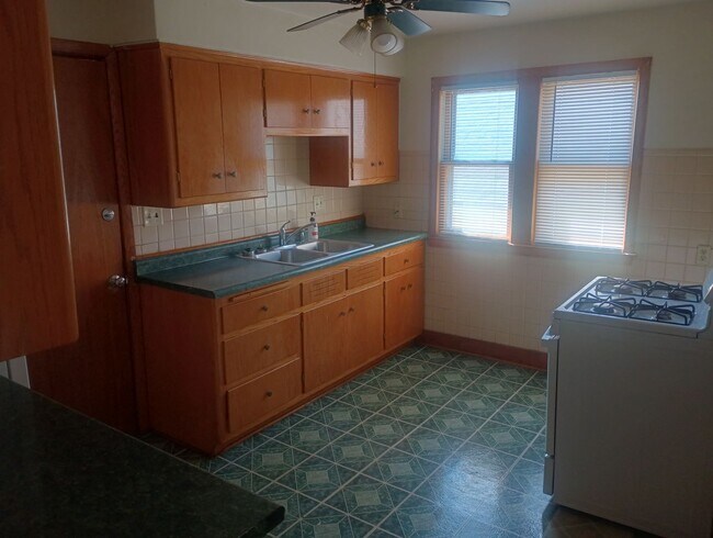 Building Photo - 3150N39thR