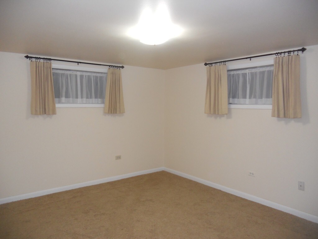 Master Bedroom - 5509 W 13600 N