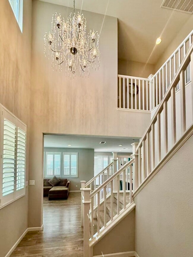 Building Photo - 157 Misty Cir
