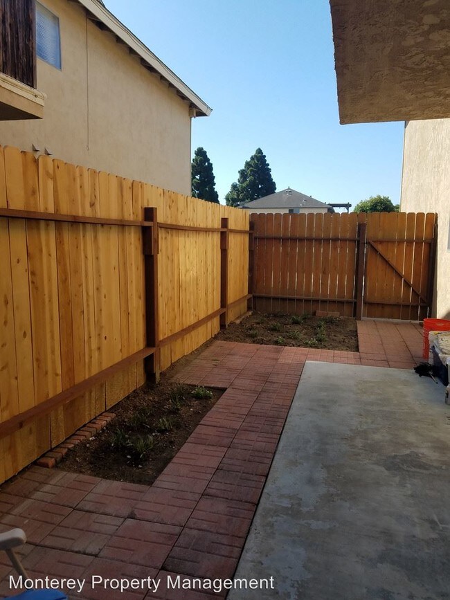 Building Photo - 7320 Corsican Dr