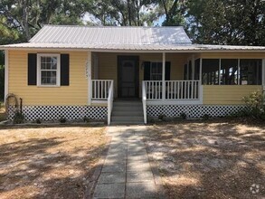 Building Photo - 20795 River Dr
