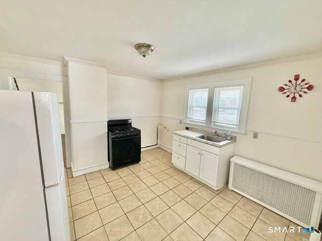 Foto del edificio - 26 Bridgeport Ave