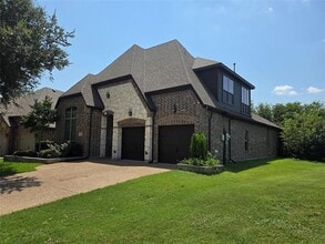Building Photo - 1055 Dunhill Lane
