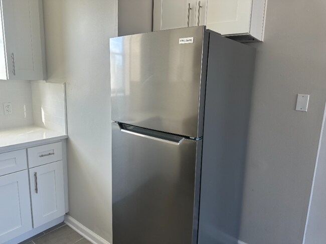 Building Photo - 67 Brinkerhoff St