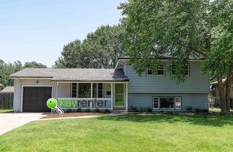 Building Photo - 1014 S Rosalie Ave