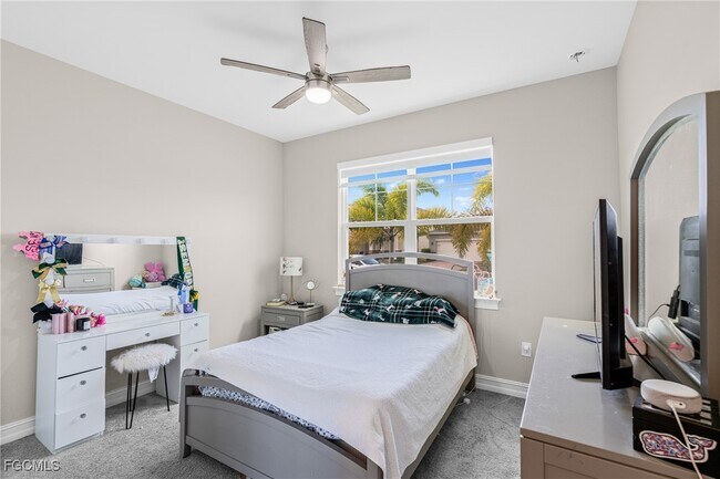 Foto del edificio - 607 Parkshore Lk Ave