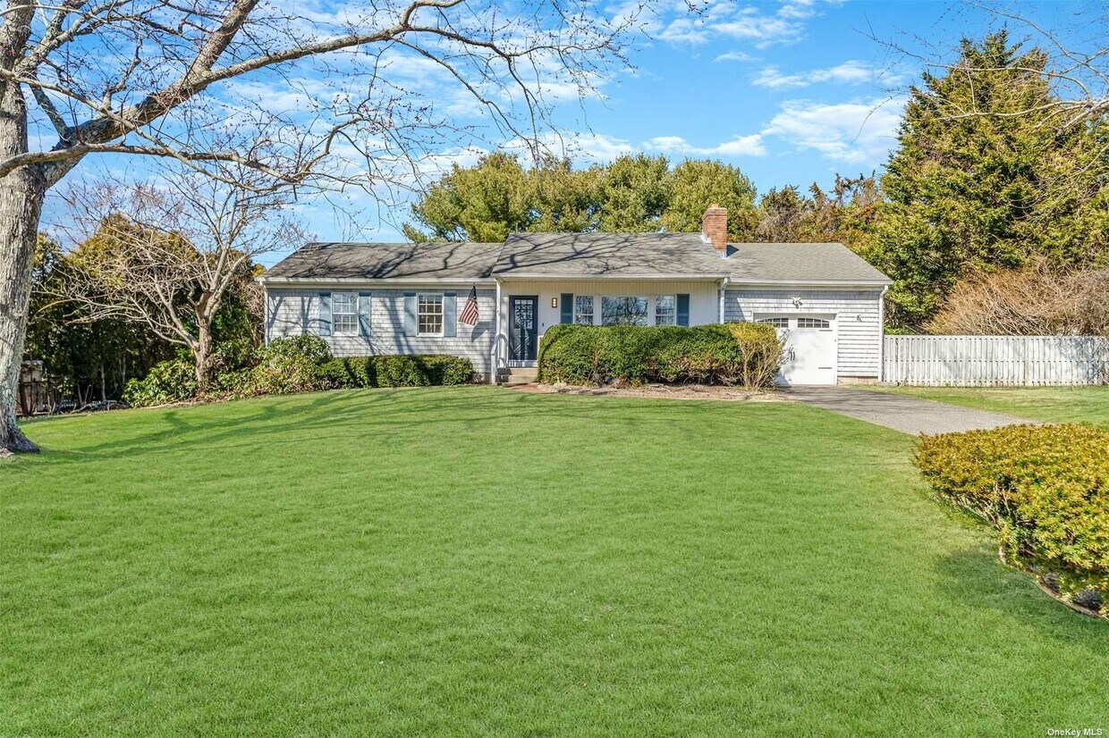 Primary Photo - 145 Custer Ave