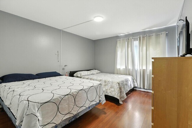 Building Photo - 1532 Prairie Grove Dr