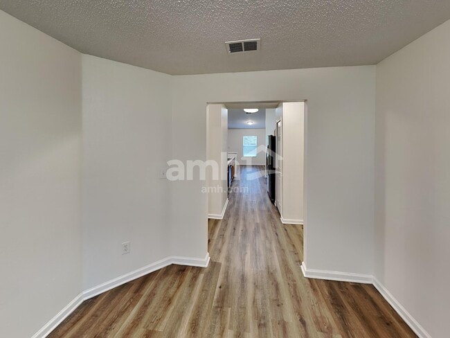 Building Photo - 9568 Watershed Dr N
