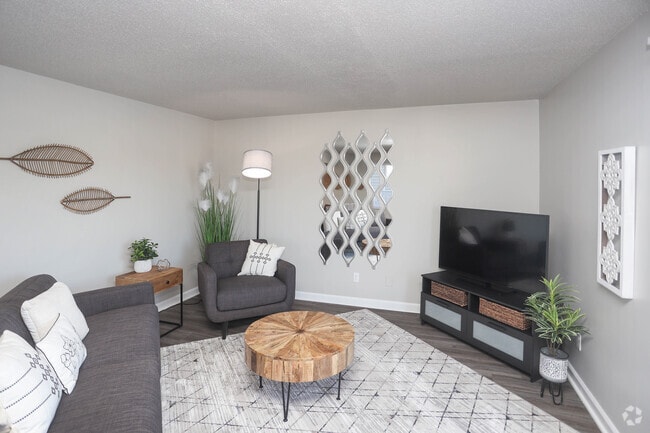 2HAB, 1.5BA - 1200 ft² - Eagle Lake Landing