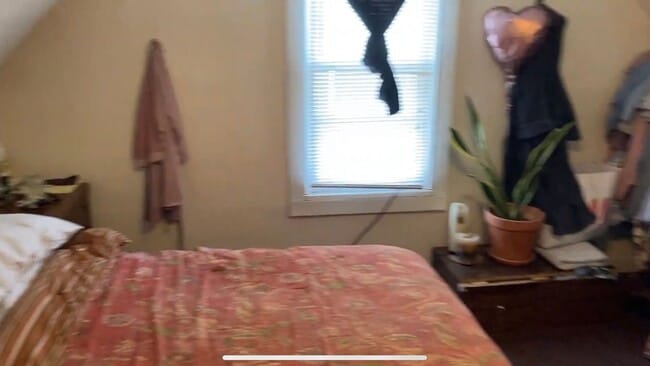 Building Photo - 2661-61B N Fratney St