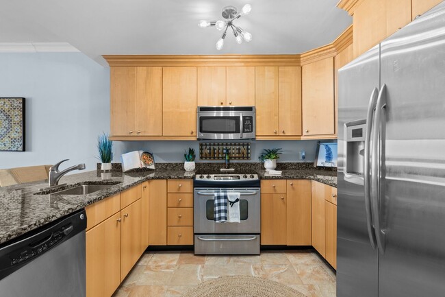 Building Photo - Elegant 1-Bed, 1-Bath Condo in Prime Virgi...