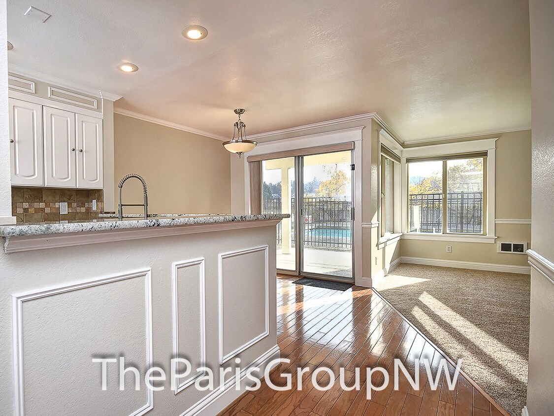 Primary Photo - 9030 Seward Park Ave S