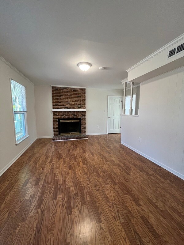 Building Photo - 5129 Macandrew Dr